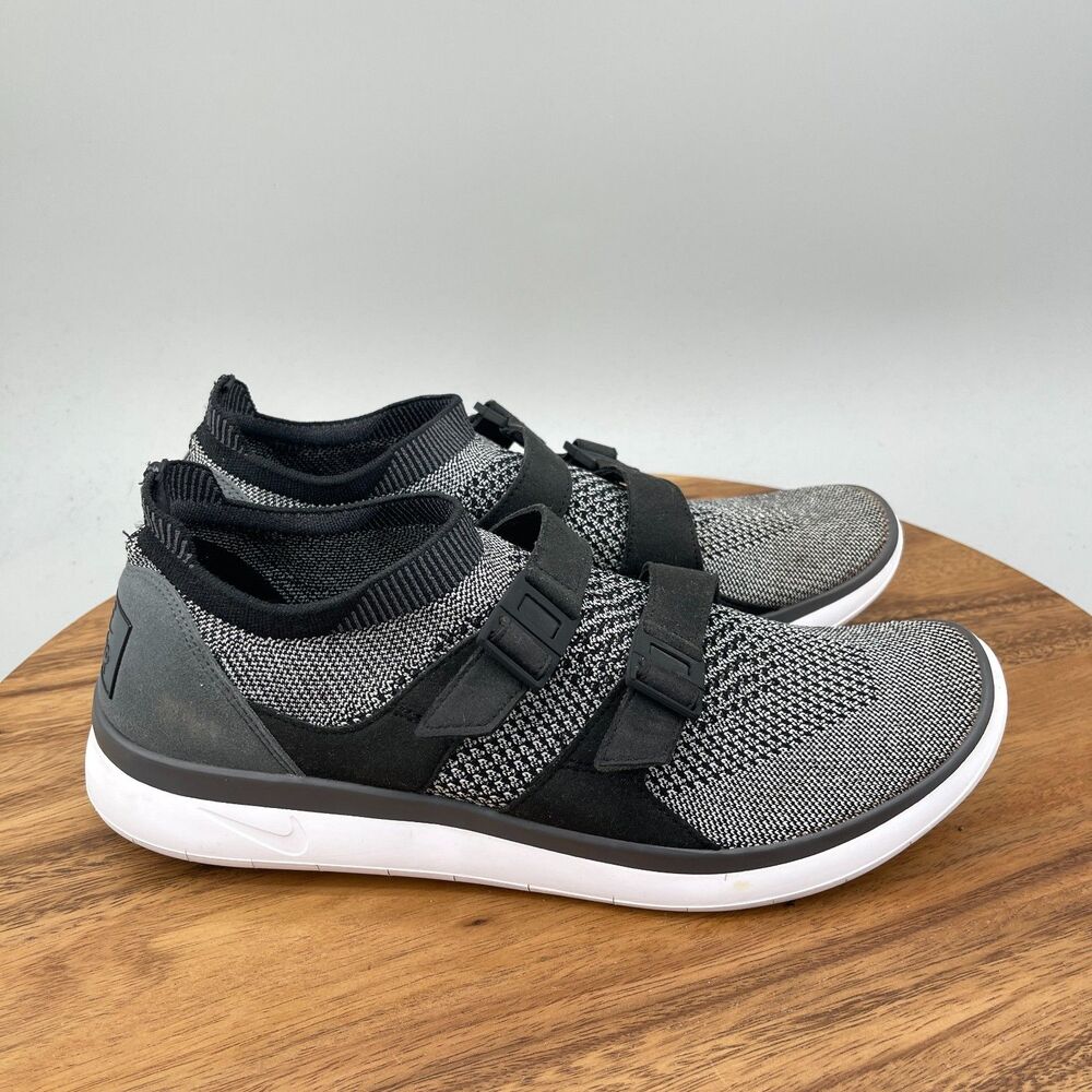Nike Air Sock Racer Flyknit Shoes Mens Size 9.5 Black Gray Running Comfort Gym